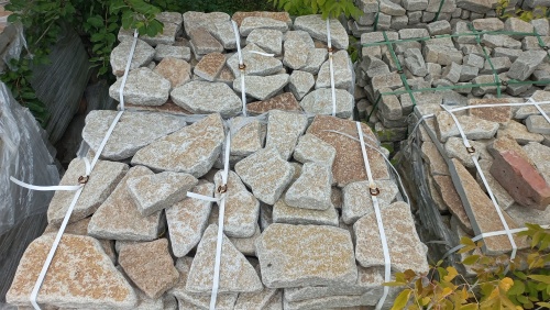 Плитняк гранитный галтованный купить в Белгородской области