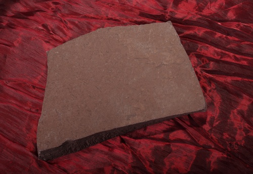 Плитняк лемезит бордовый для цоколя 1,5-2 см купить в Белгородской области