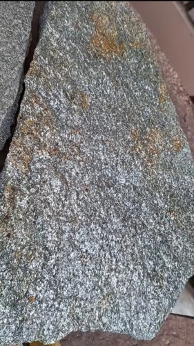 Плитняк златолит серебристый для цоколя, отмостки купить в Белгородской области