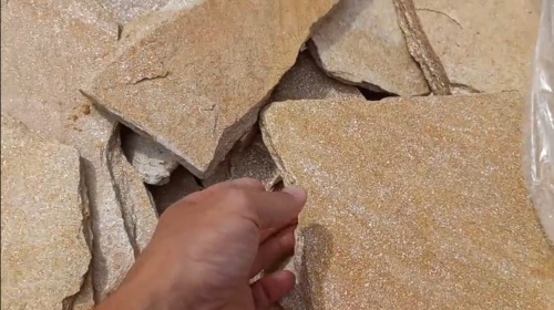 Плитняк златолит жёлтый золотистый для отмостки купить в Белгородской области