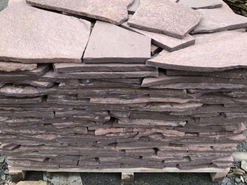 Плитняк лемезит бордовый для облицовки цоколя 20-25 мм  купить в Белгородской области