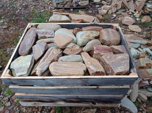 Златолит жёлтый, жёлто-зелёный глыбки и валуны для ланшафтного дизайна купить в Белгородской области