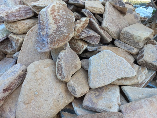 Златолит жёлтый, жёлто-зелёный глыбки и валуны для ланшафтного дизайна купить в Белгородской области